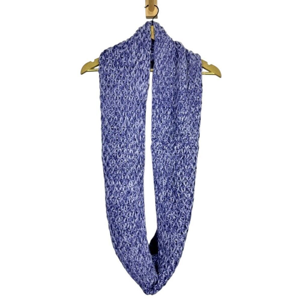 Old Navy Chunky Knit Infinity Scarf Womens OS Crochet Soft Collar Wrap Boho NWT